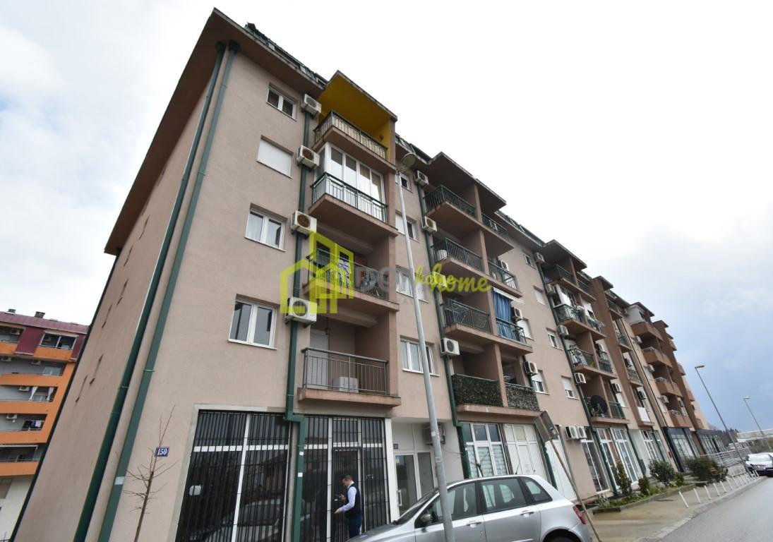 Poslovni prostor 80m2, iza Delte